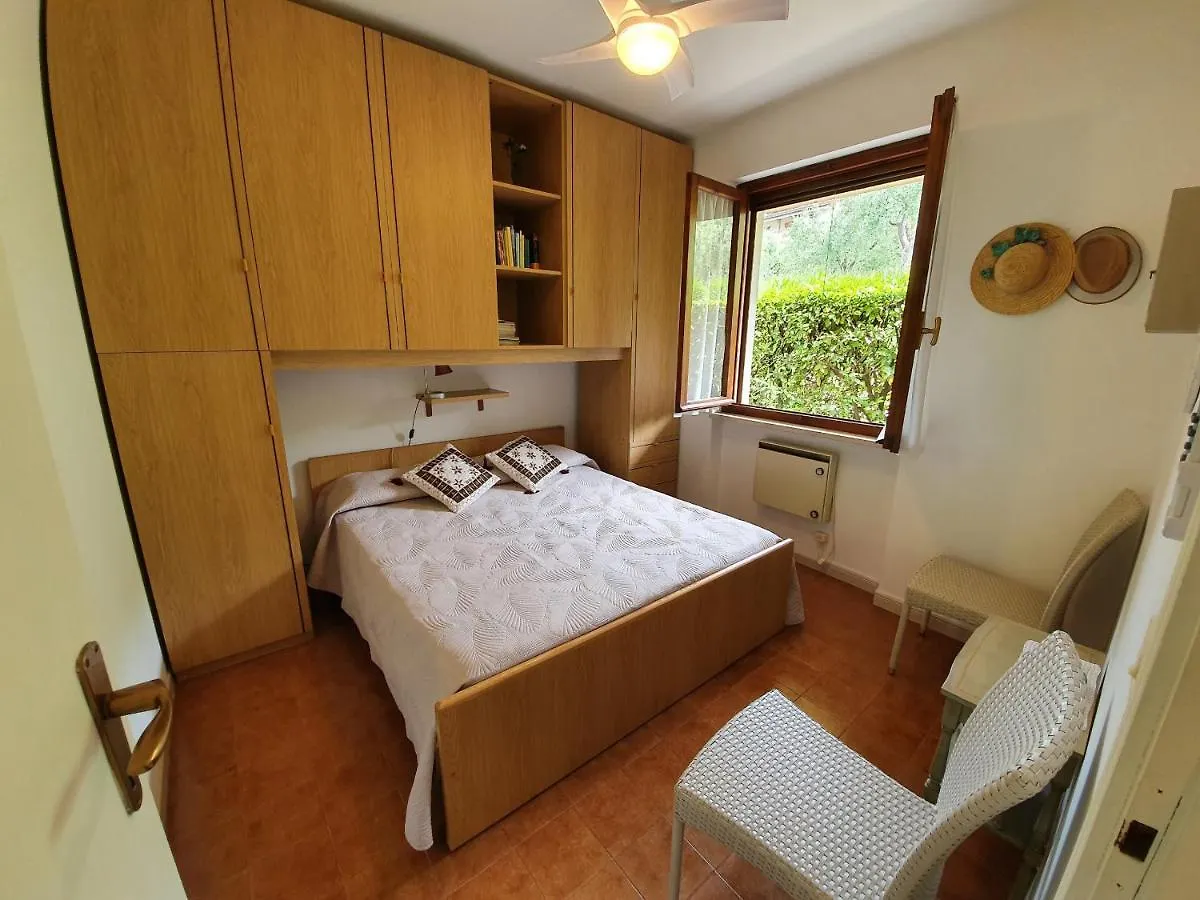 Apartment Nido Dell'Arte - Regarda Travel Bardolino 0*,  Italy